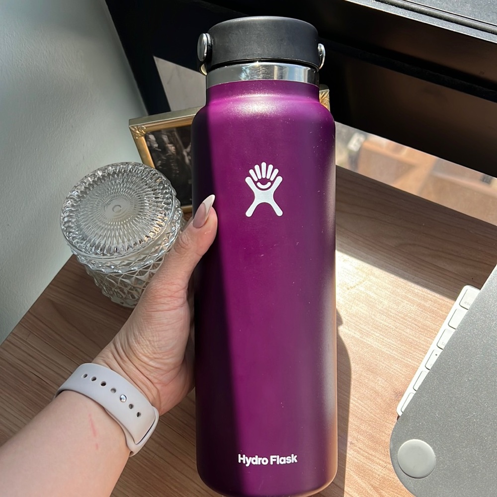 Limited edition eggplant purple hydro flask!
